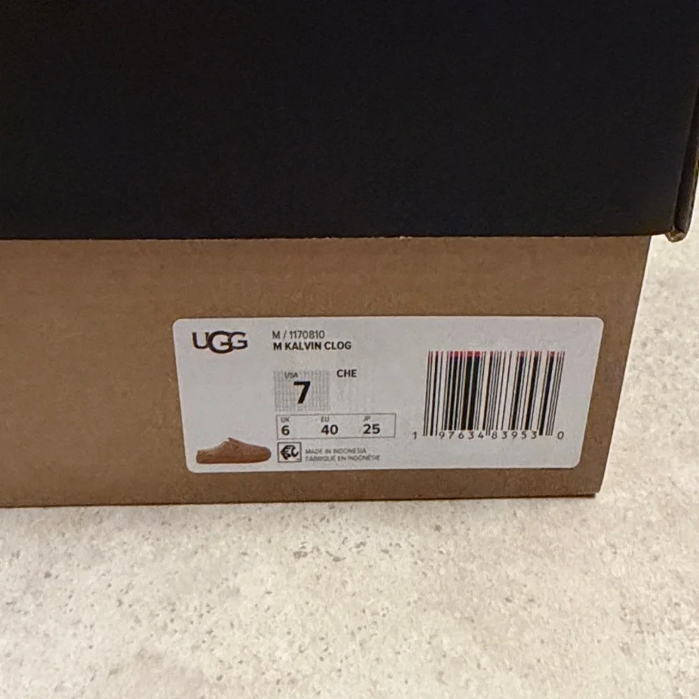NWT UGGs Kalvin Clog - Size 7 - Picture 2 of 5
